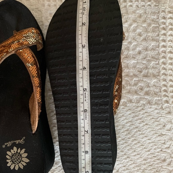 Yellow Box Flip Flops Thongs Sandals - Picture 10 of 13